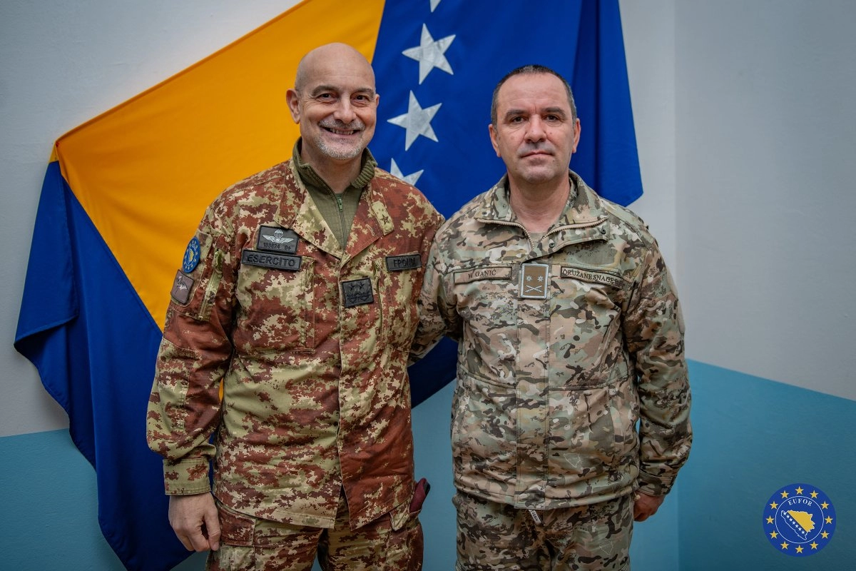 Zapovjednik EUFOR-a general-bojnik Maurizio Fronda posjetio je vojnike EUFOR-a stacionirane u Mostaru